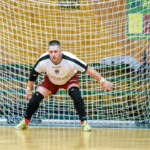 Фінал Кубка Рівненщини з футзалу вирішився лише в серії пенальті Павло Чемерич захищає ворота