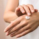 Крем на руках