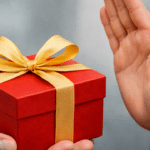 заборонено приймати будь-які подарунки