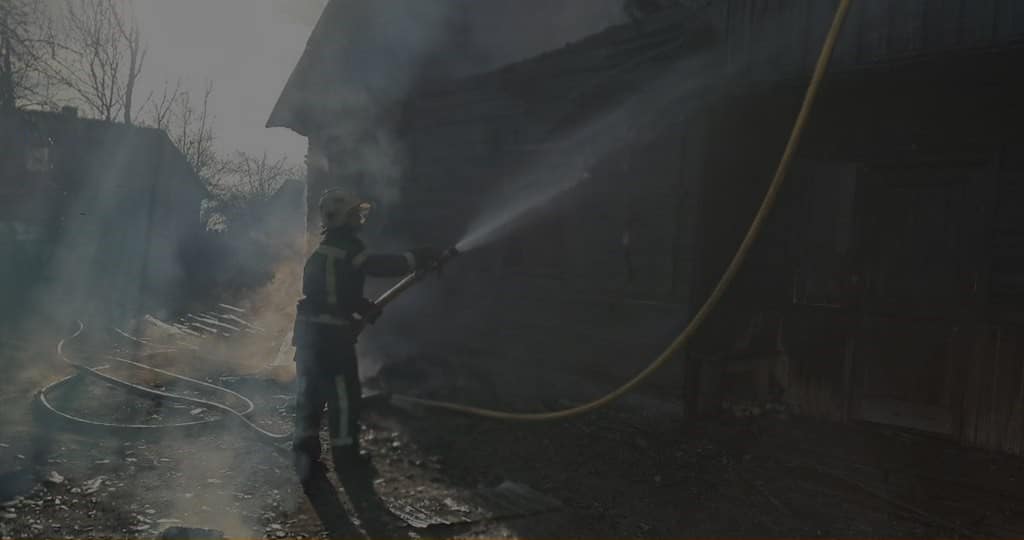 Пожежа в Остках ледь не знищила житло пожежа