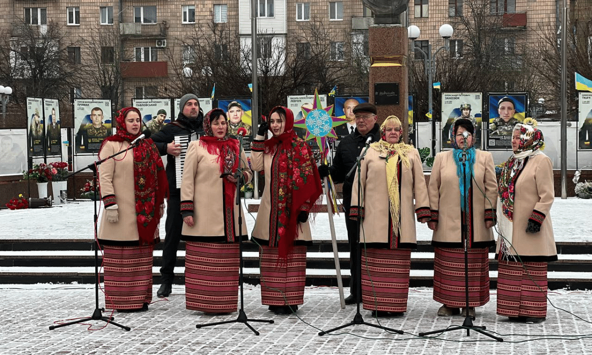 На майдані Шевченка в Костополі провели пам’ятну «Тиху Коляду»