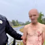 За вбивство незрячого батька, мешканця Володимирця примусово лікуватимуть Поліція затримує чоловіка за вбивство батька.