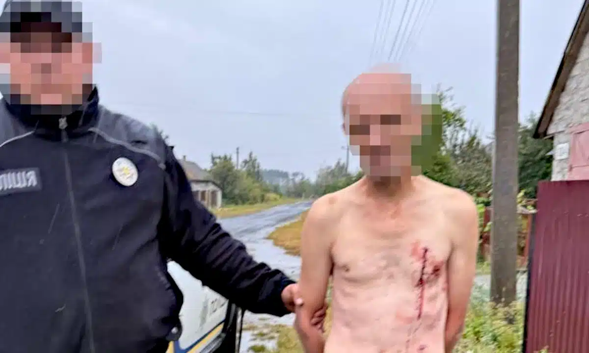 Поліція затримує чоловіка за вбивство батька.