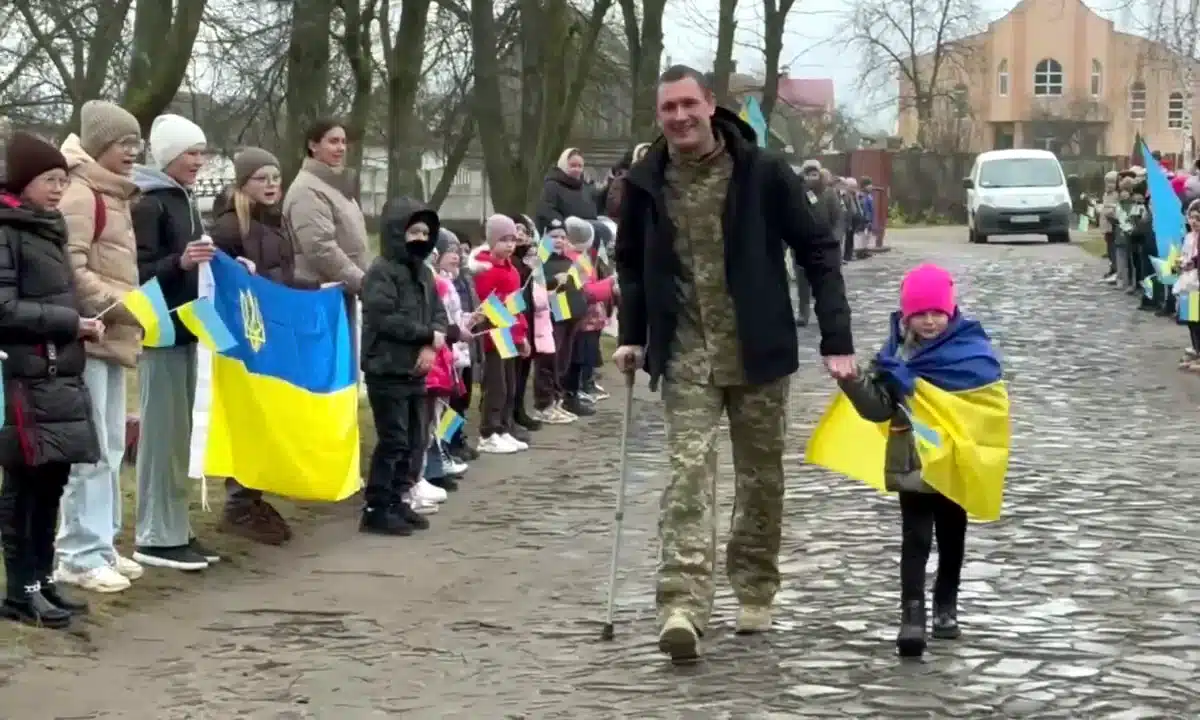 Повернення з полону Віктора Лисого.