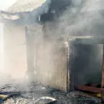 Бочка з дизпаливом вибухнула на Костопільщині. Постраждали батько та син Господарча будівля задимлена після пожежі від вибуху дизпалива.