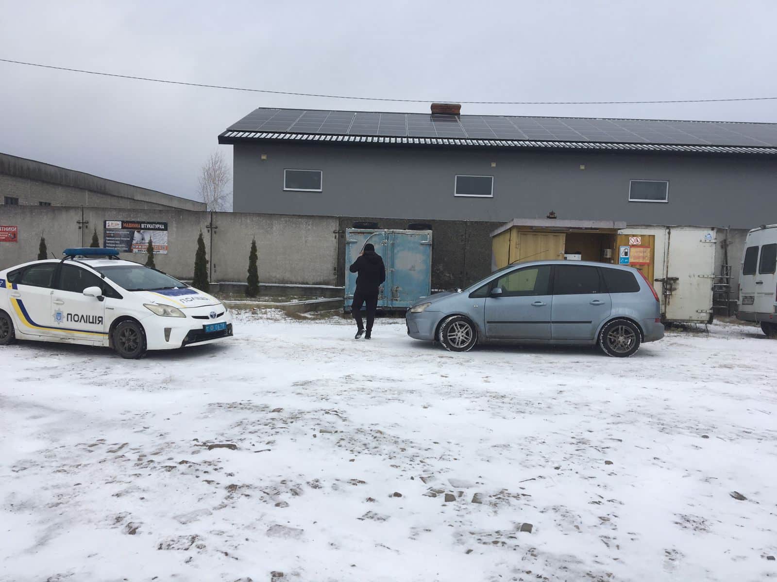 Дизпальне продавали “в тіні”: нелегальну торгівлю викрили на Рівненщині Нелегальна заправка в Березне