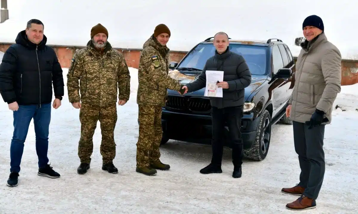 Передача авто нацгвардійцям.
