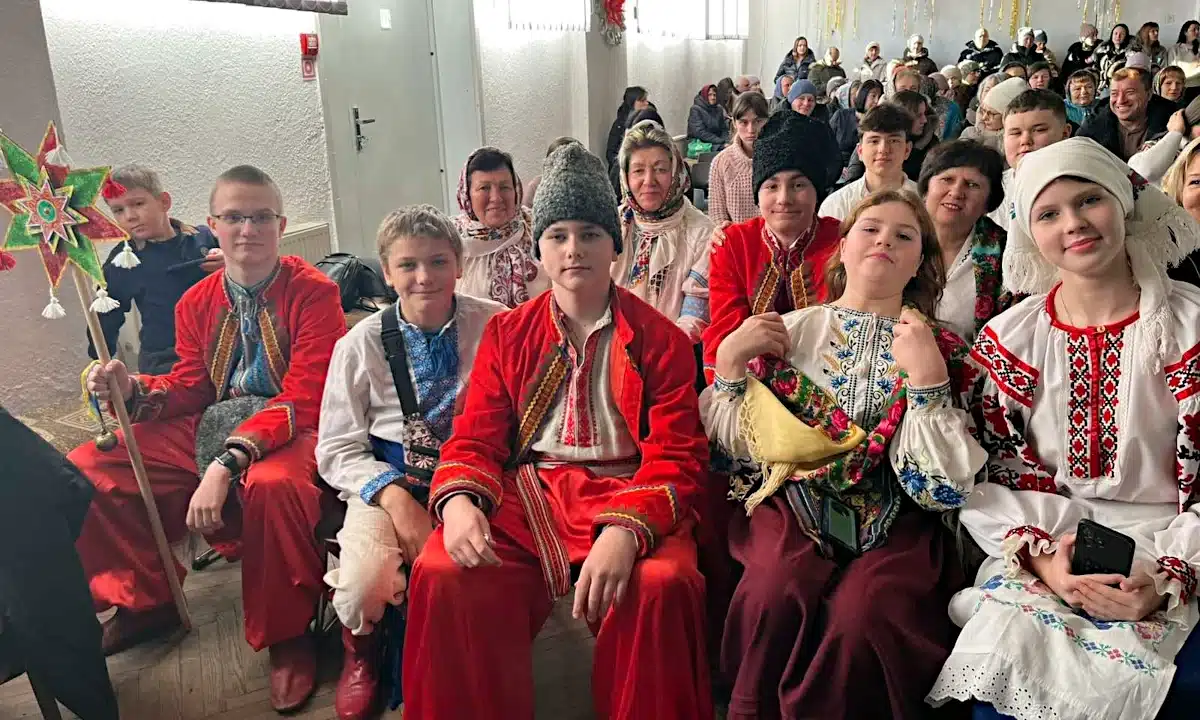 Колядники на благодійному фестивалі у Корці.