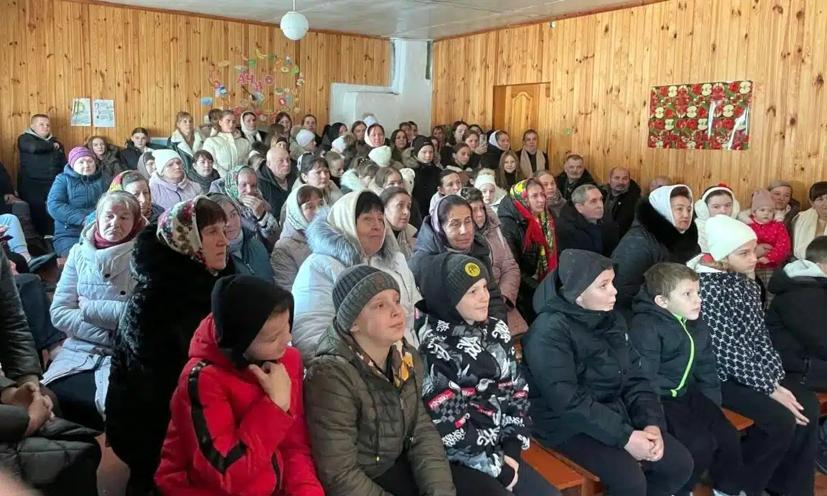 Присутні на благодійному концерті у Переходичах.