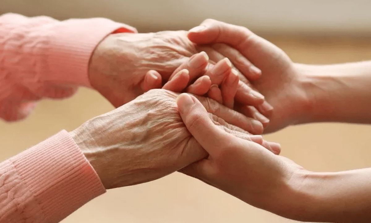 У Вараші людям похилого віку надають догляд вдома допомога літнім людям і людям з інвалідністю