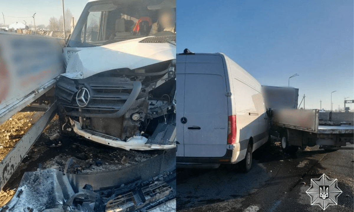 На трасі поблизу Білої Криниці вантажівка врізалася в легковик ДТП поблизу Білої Криниці за участі вантажівки та легковика