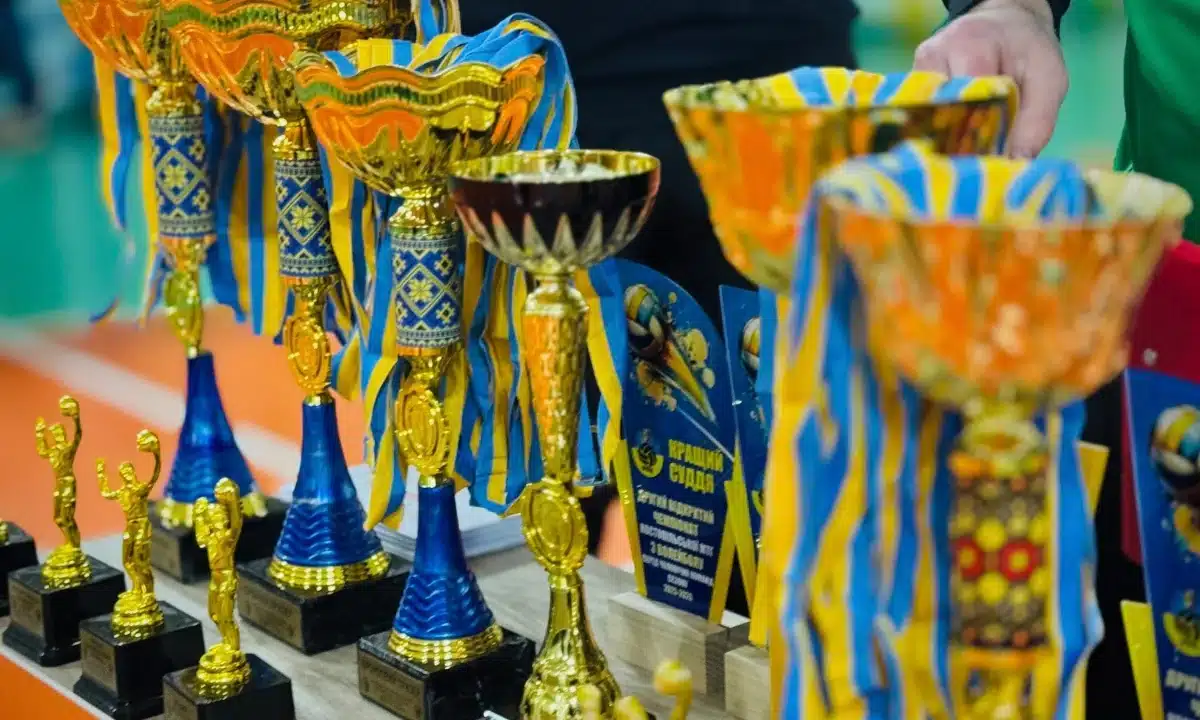 Нагороди костопільського чемпіонату з волейболу.