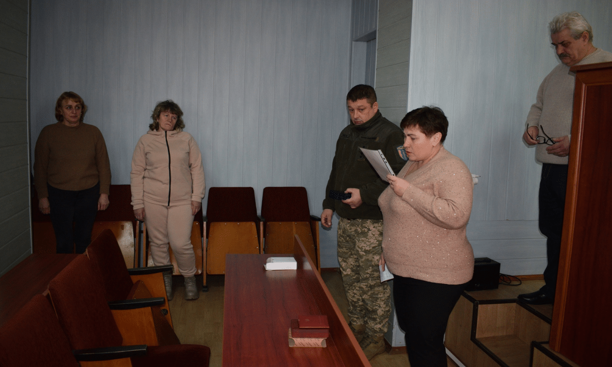 Посмертні нагороди загиблим воїнам вручили у Дубровицькій громаді У Дубровиці родинам полеглих воїнів передали державні відзнаки