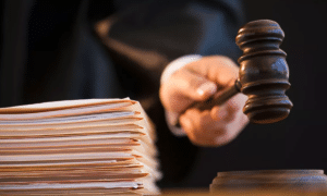У Рівному жінку оштрафували за домашнє насильство над матір&rsquo;ю