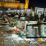 У центрі Рівного пошкодили портрети загиблих Героїв