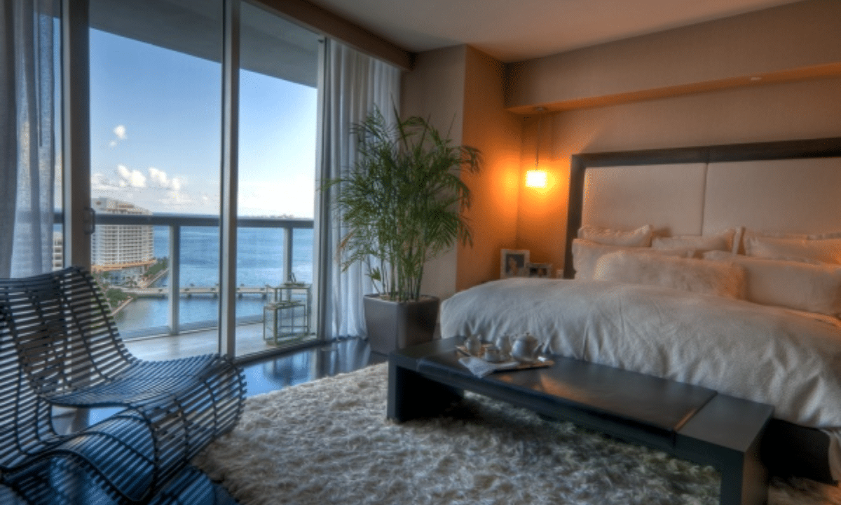 Як облаштувати спальню, щоб спати краще: прості рішення для щоденного комфорту Комфортна спальня: що змінити, щоб краще спати