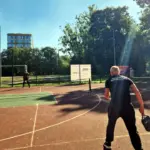 Тенісний корт.