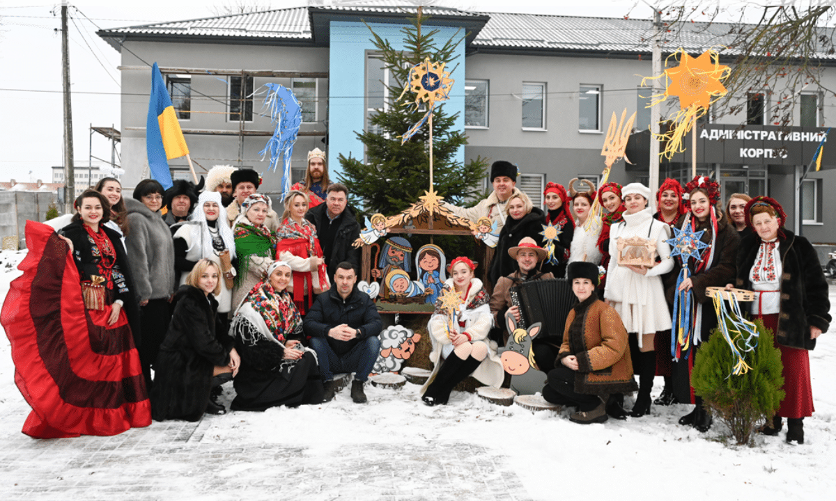 Благодійний різдвяний вертеп працівників Рівненської обласної клінічної лікарні імені Юрія Семенюка