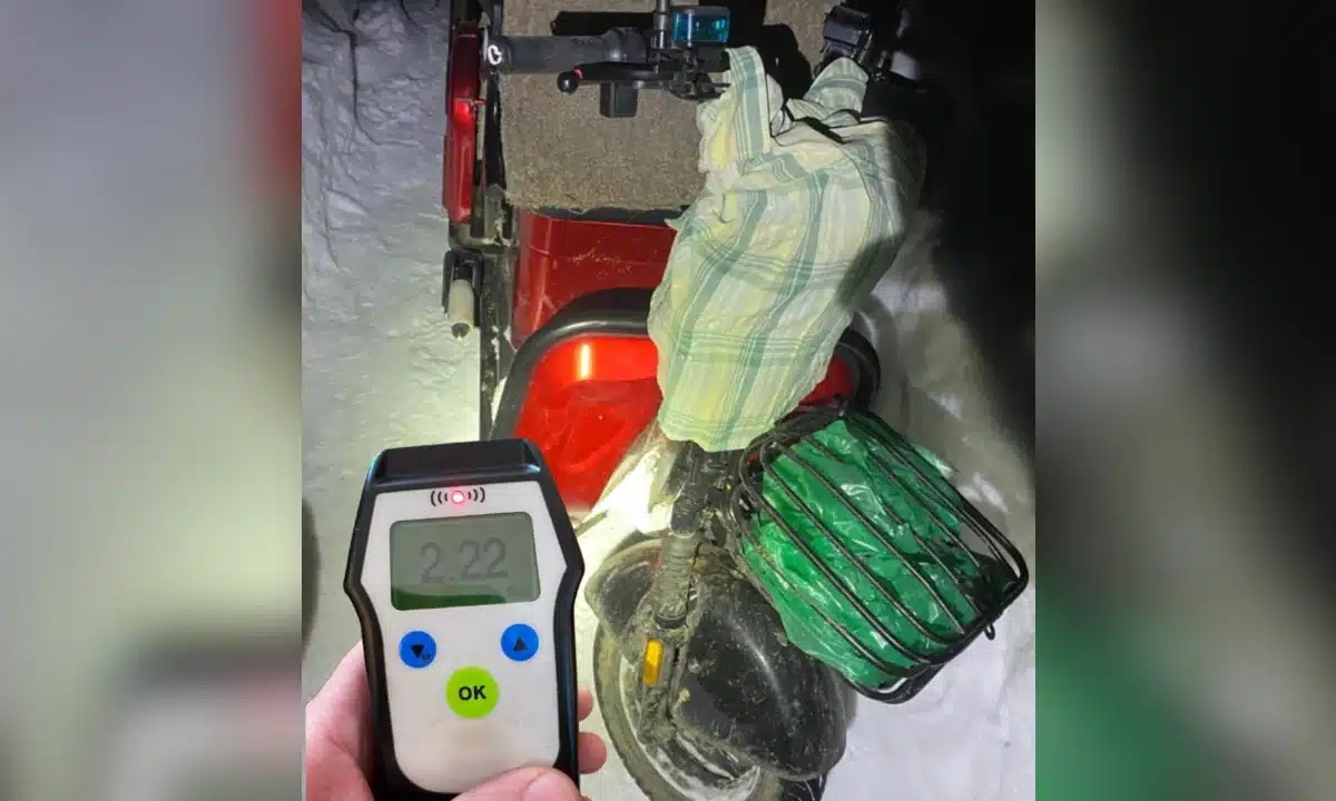 Скутер і алкотестер.