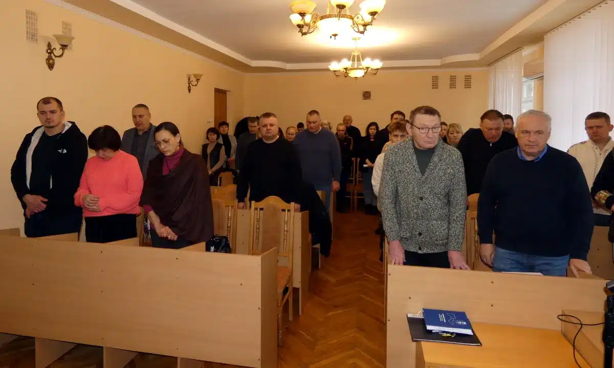 Присутні на церемонії вручення посмертних нагород.