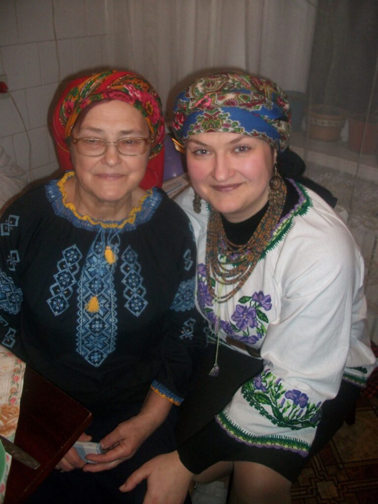 Мирослава з мамою Іриною Романівною. Різдво 2022 року