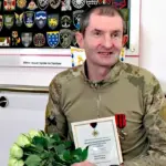 «Золотий хрест» для захисника з Костополя Анатолій Степанчук з нагородою.