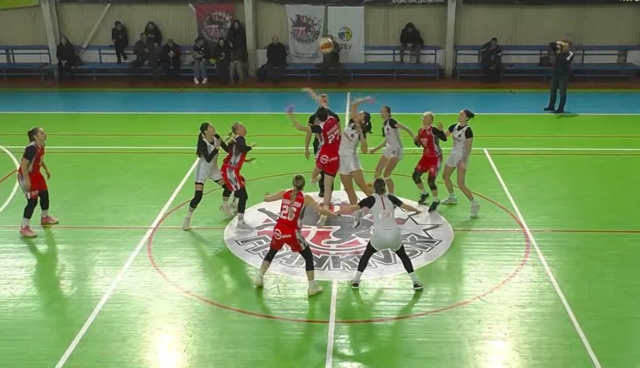 Лідерки чемпіонату з Рівного програли у Франківську матч Вищої ліги Лідерки чемпіонату з Рівного програли у Франківську матч Вищої ліги