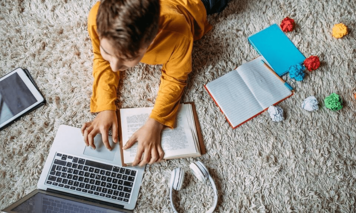 Безпека дітей під час дистанційного навчання: основні поради безпека дітей під час дистанційного навчання