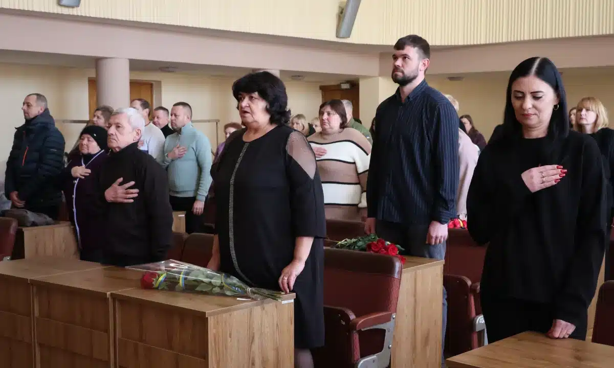 Присутні на церемонії передачі нагород у Рівненській РДА.