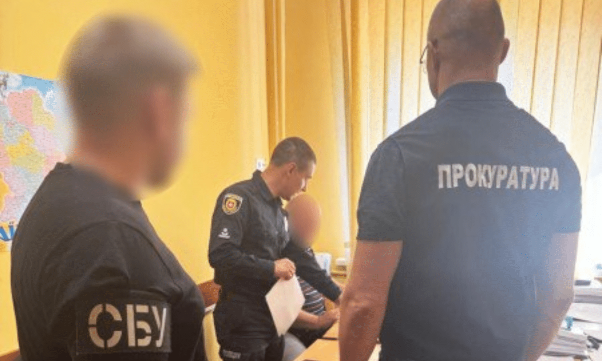 Представники прокуратури та СБУ