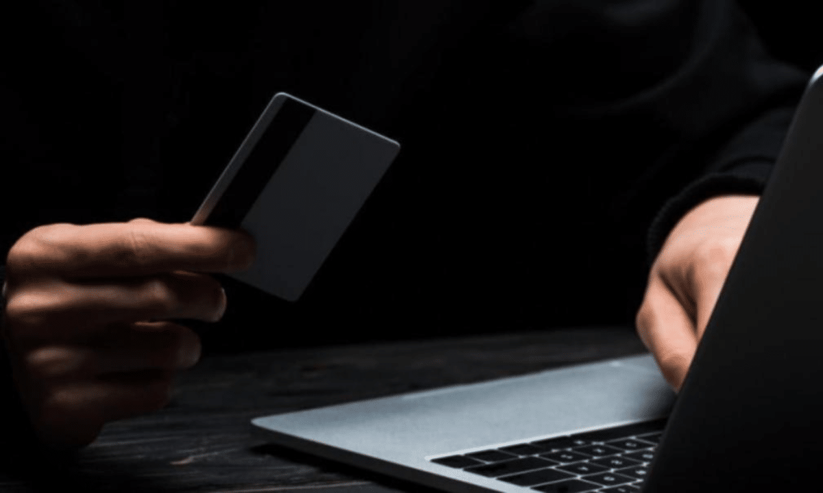 Псевдобанкіри ошукали жителів Рівненщини більш ніж на 1,5 млн грн