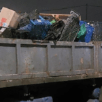 Стихійна торгівля у Рівному біля Центрального ринку