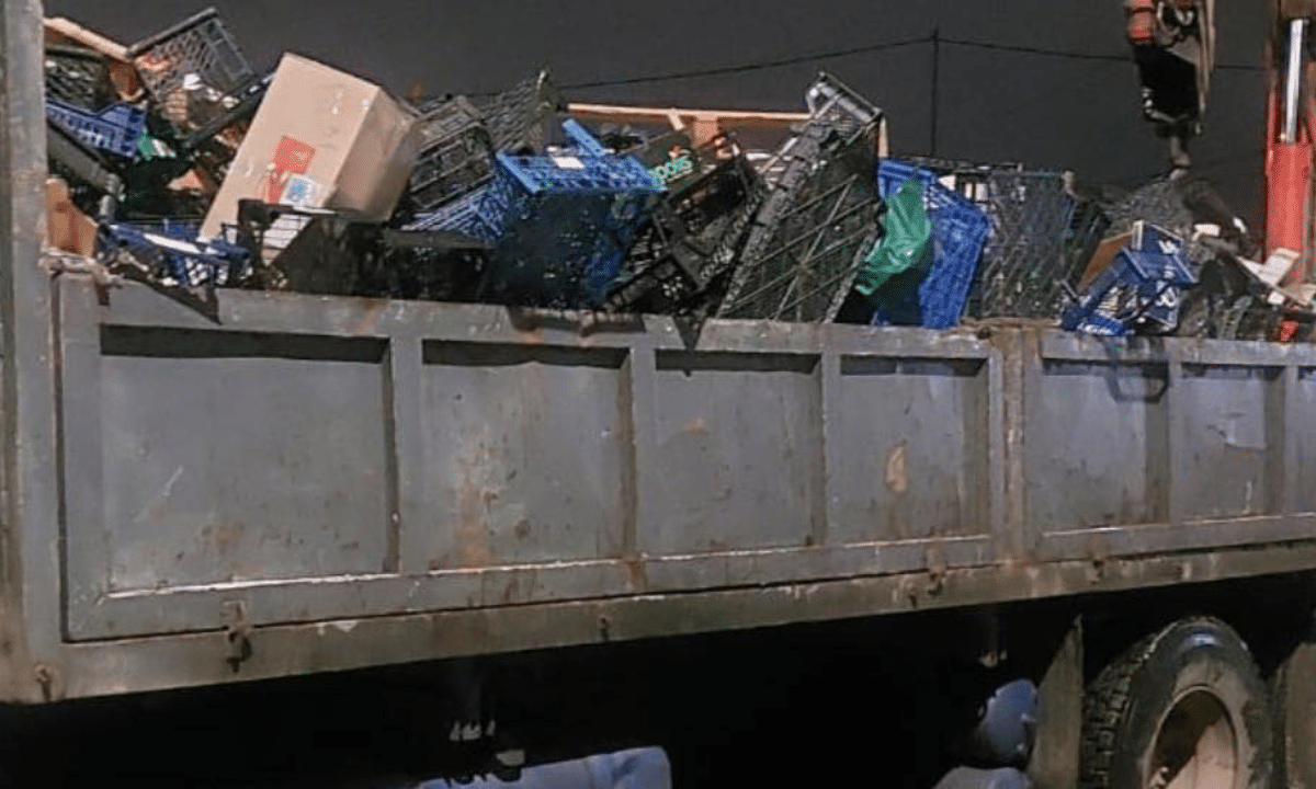 Стихійна торгівля у Рівному біля Центрального ринку