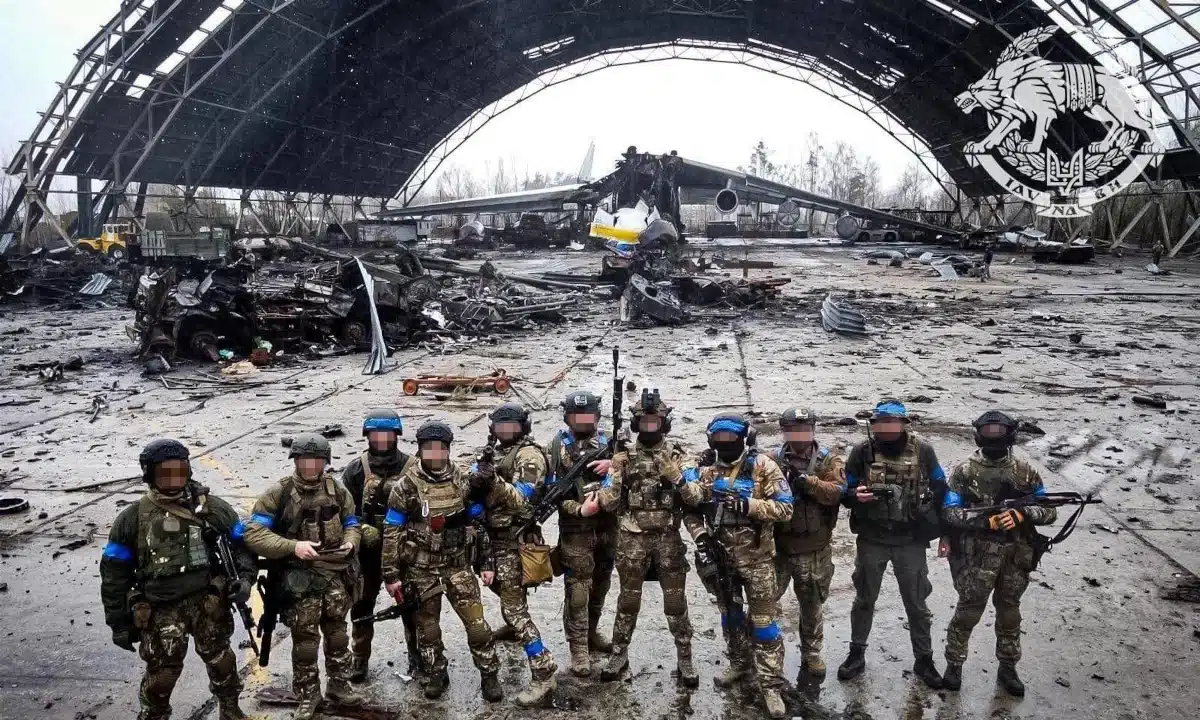 Бійці ССО в аеропорту "Антонов".