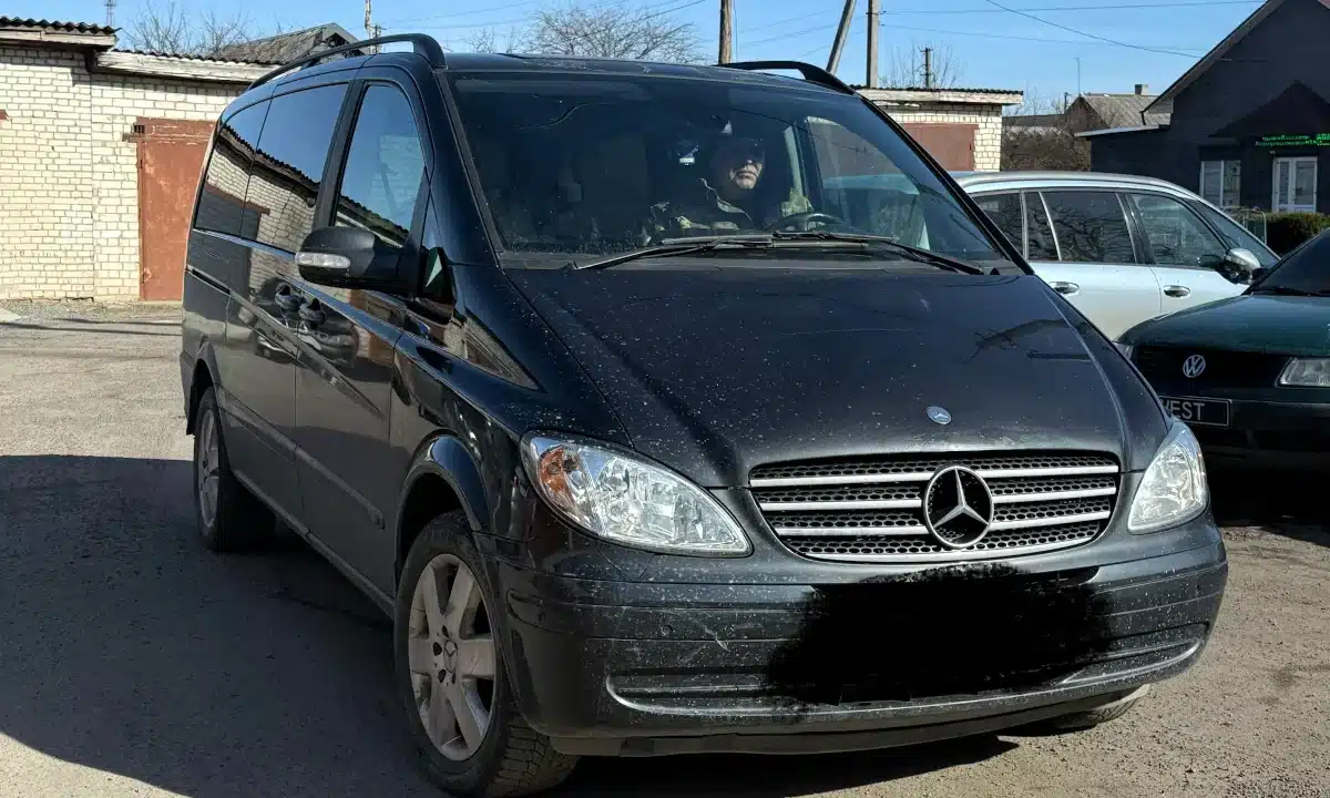 Мікроавтобус для військових від Сарненської громади.