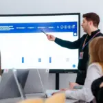 Коледжі Рівненщини отримали нову комп’ютерну техніку Електронна дошка.