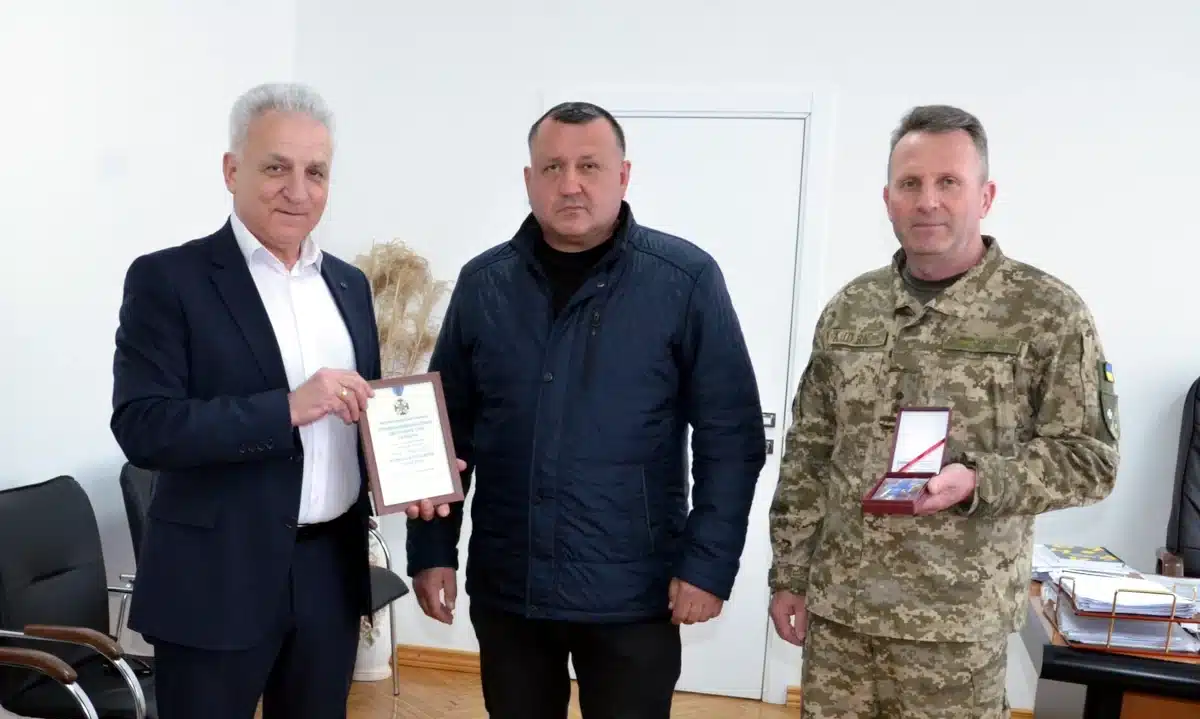 Нагородження Віктора Левківського.