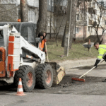 У Сарнах ремотують дороги.
