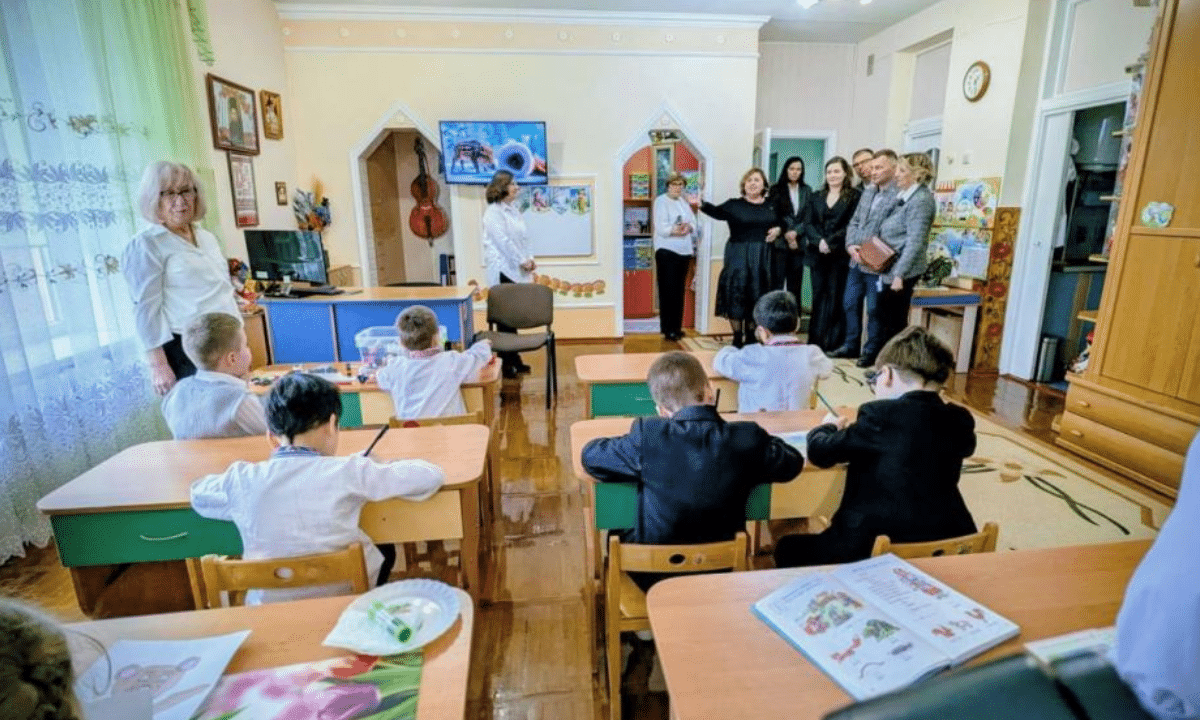 У навчально-реабілітаційних центрах Рівненщини розширили навчання до 11 класу Начання дітей у Навчально-реабілітаційному центрі в м.Рівне.