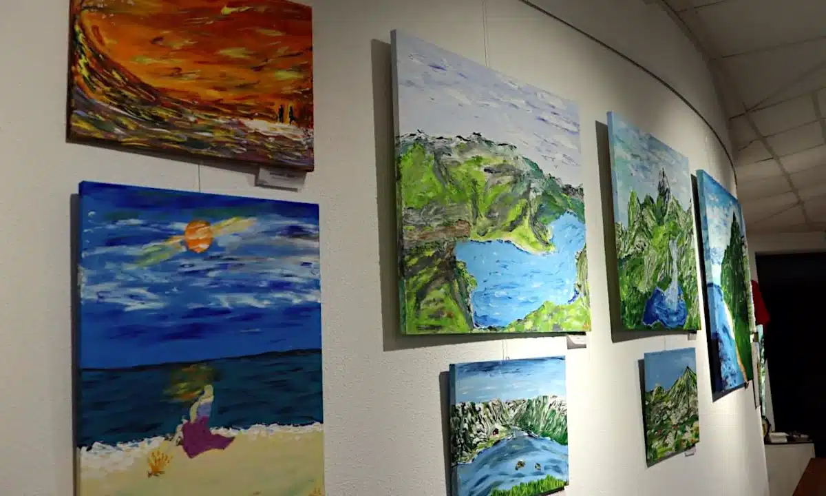 Картини на виставці.