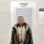 Чоловік, що запустив салют.