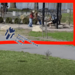 Діти в гідропарку зламали гойдалку.