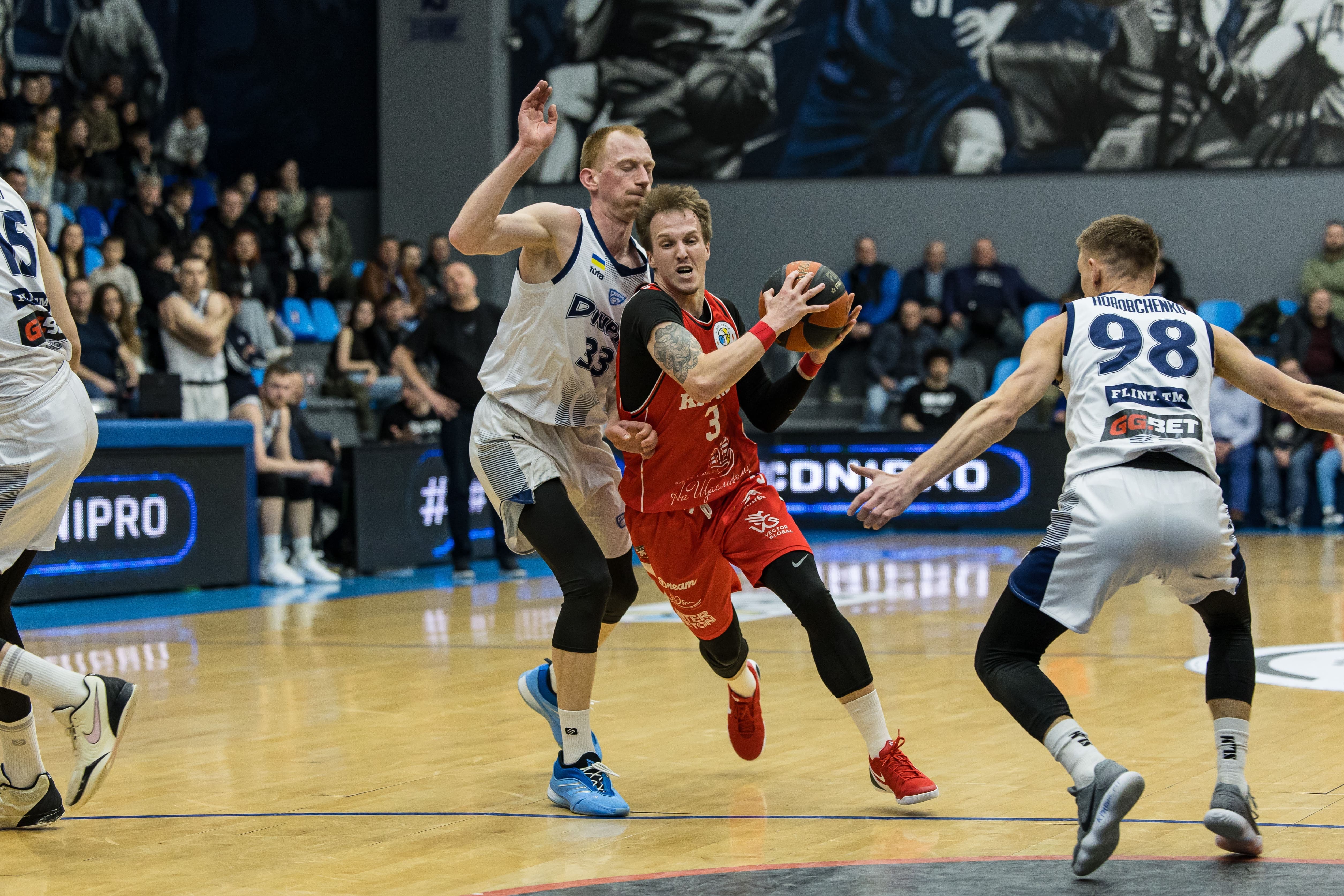 Рівняни нав’язали боротьбу, але «Дніпро» забрав перший матч півфіналу