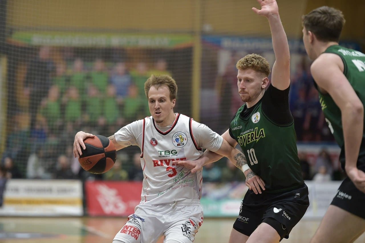 Рівне не втримало перевагу: «Говерла» зрівняла рахунок у чвертьфіналі Суперліги Рівне не втримало перевагу: «Говерла» зрівняла рахунок у чвертьфіналі Суперліги