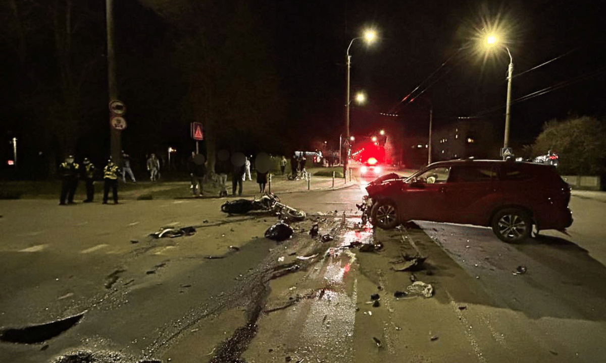 ДТП за участі авто і мотоцикліста.