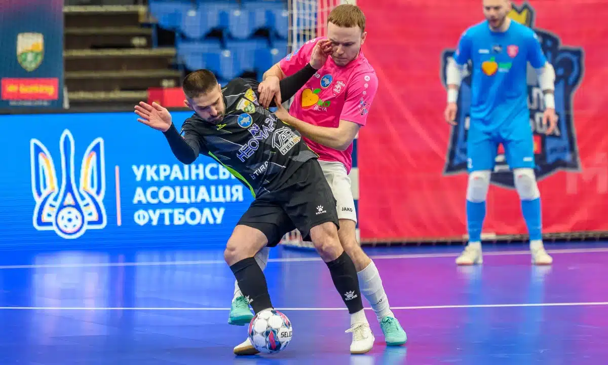 “Кардинал” вирвав перемогу 3:2 і вийшов до фіналу Кубка України з футзалу “Кардинал” вирвав перемогу 3:2 і вийшов до фіналу Кубка України з футзалу