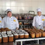 Костопільські кондитери з пасками.