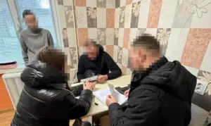 Чоловіка у Рівному судитимуть за шахрайство. Обіцяв домовитись з правоохоронцями