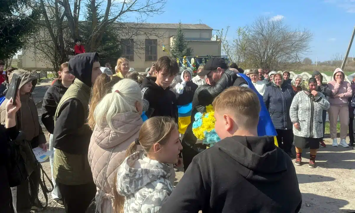 Військовий зі Здовбицької громади повернувся додому після полону Здовбицька громада зустрічає Олександра Кащук.