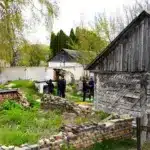 Поліція працює на місці злочину.